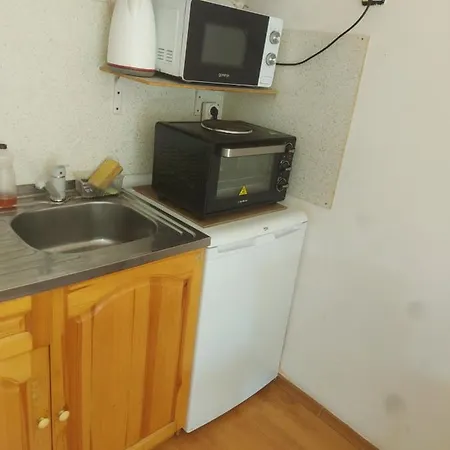 Апартамент And 1bedroom - Economy Бургас